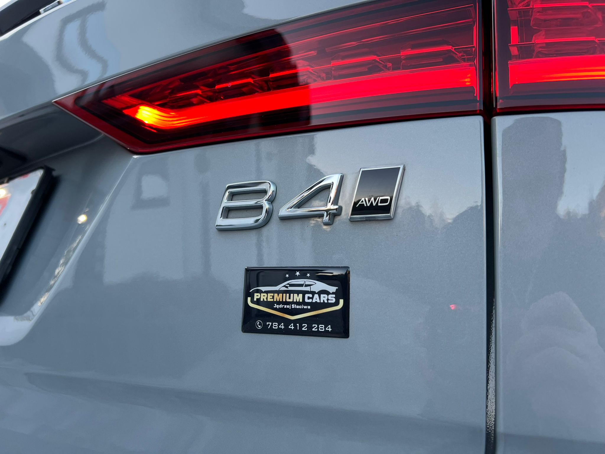 VOLVO V60 CC B4 ULTIMATE FULL