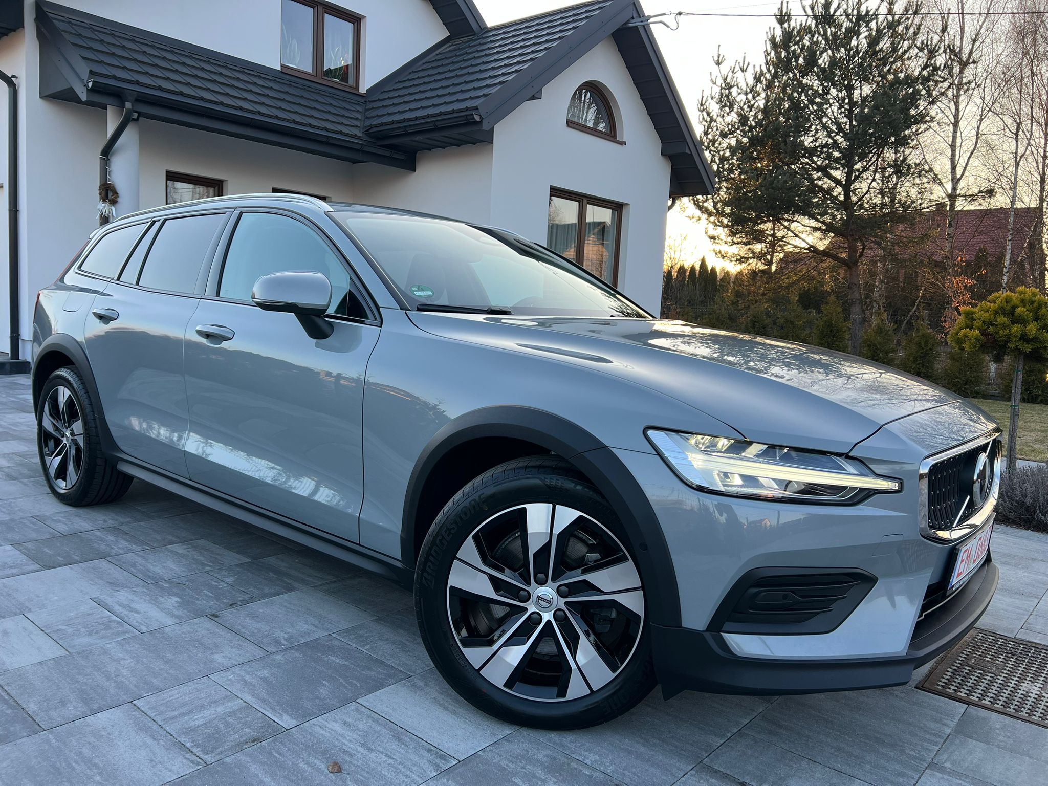 VOLVO V60 CC B4 ULTIMATE FULL