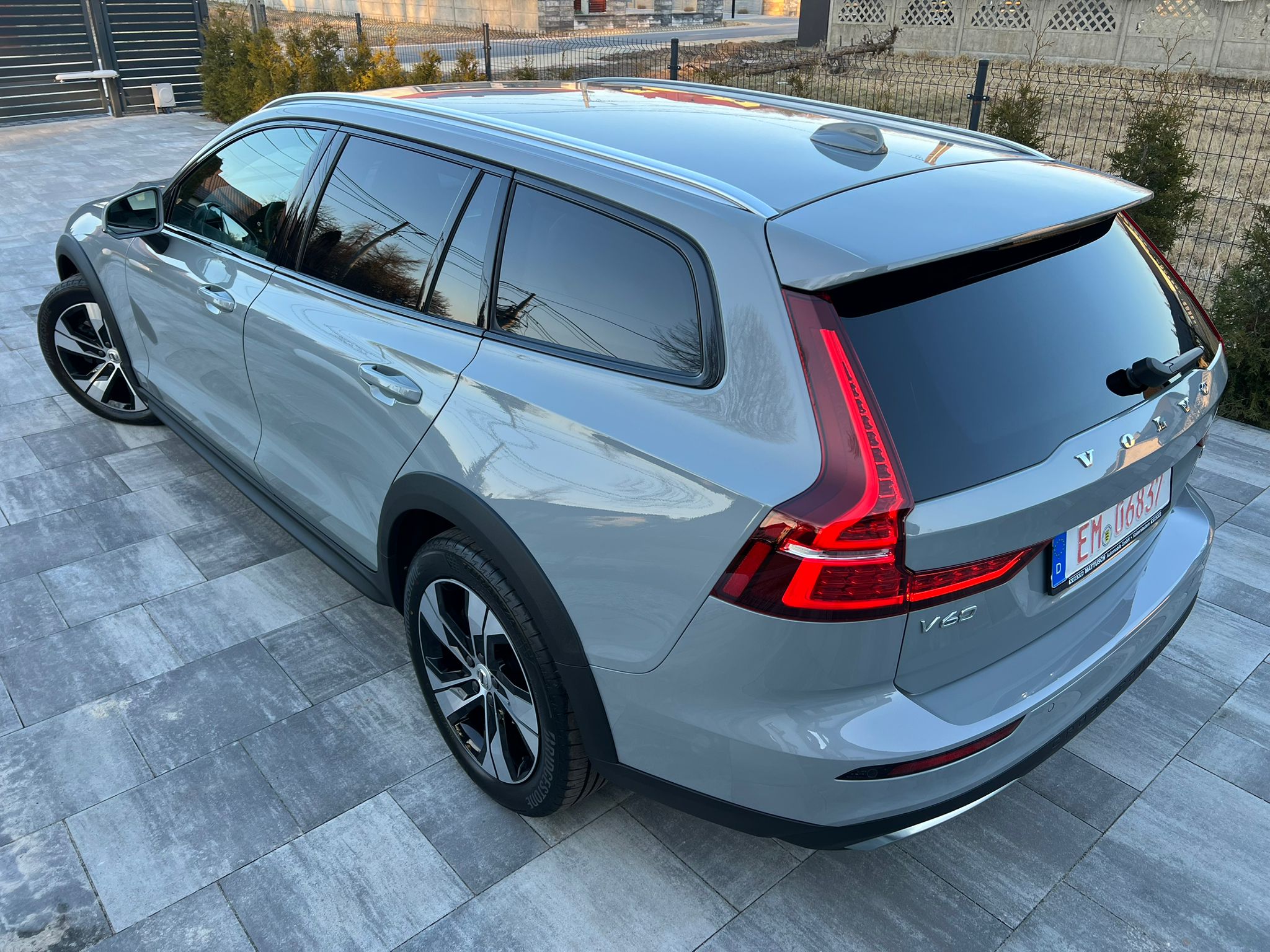 VOLVO V60 CC B4 ULTIMATE FULL