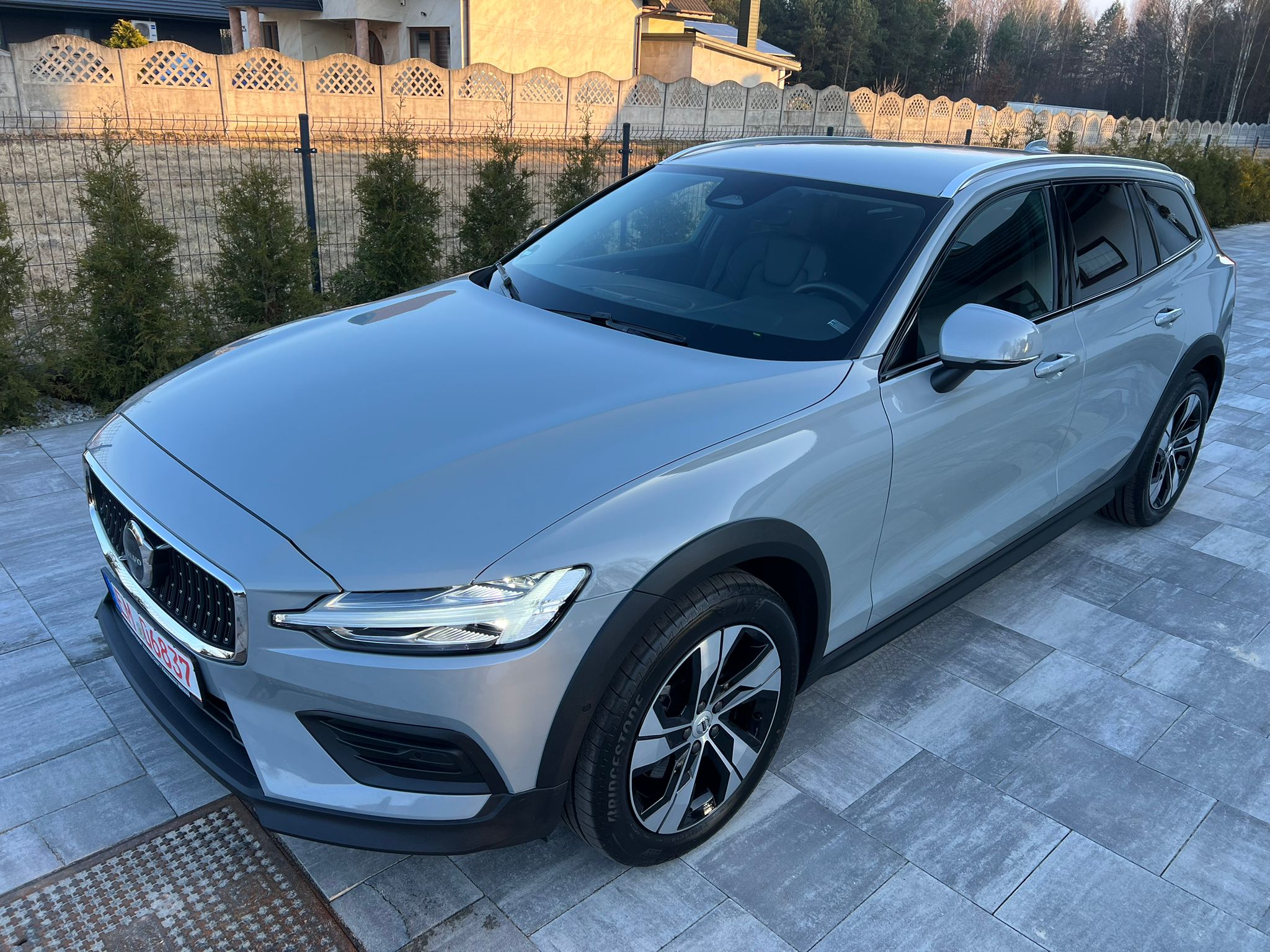 VOLVO V60 CC B4 ULTIMATE FULL