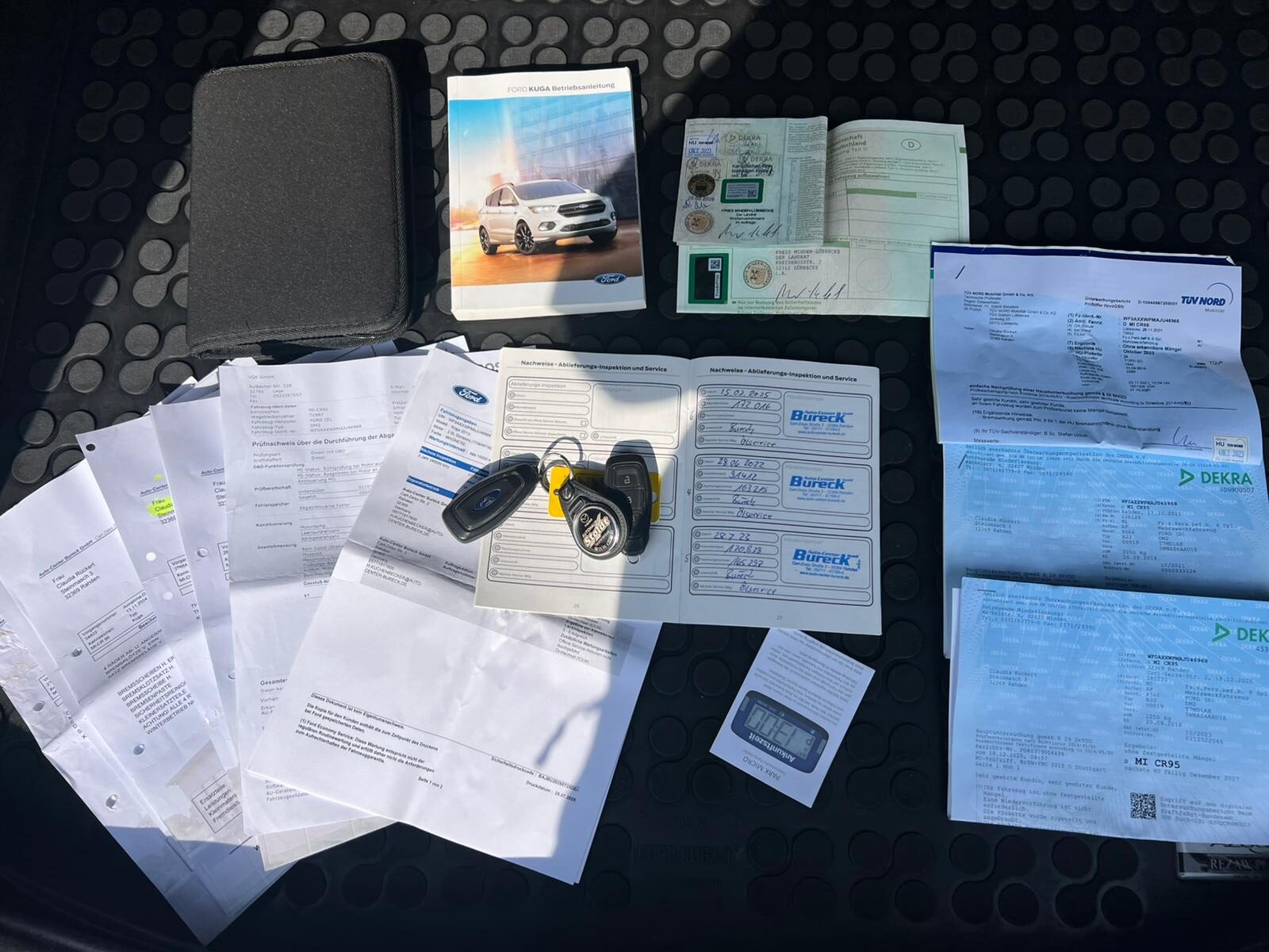 Ford Kuga 2.0 *ST-LINE*BiXenon Skóra Panorama Keyles Sony BEZKOLIZYJNY