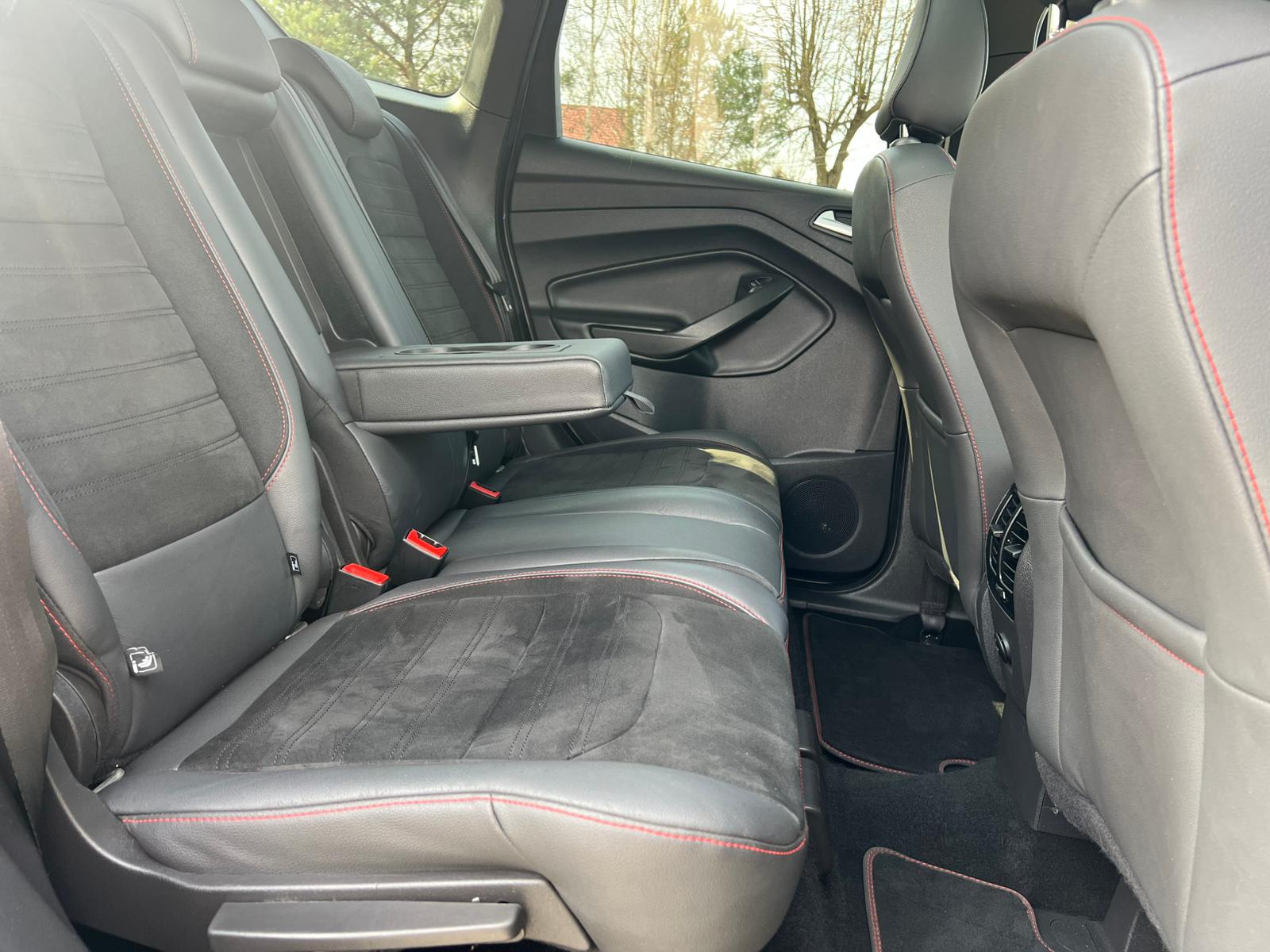 Ford Kuga 2.0 *ST-LINE*BiXenon Skóra Panorama Keyles Sony BEZKOLIZYJNY