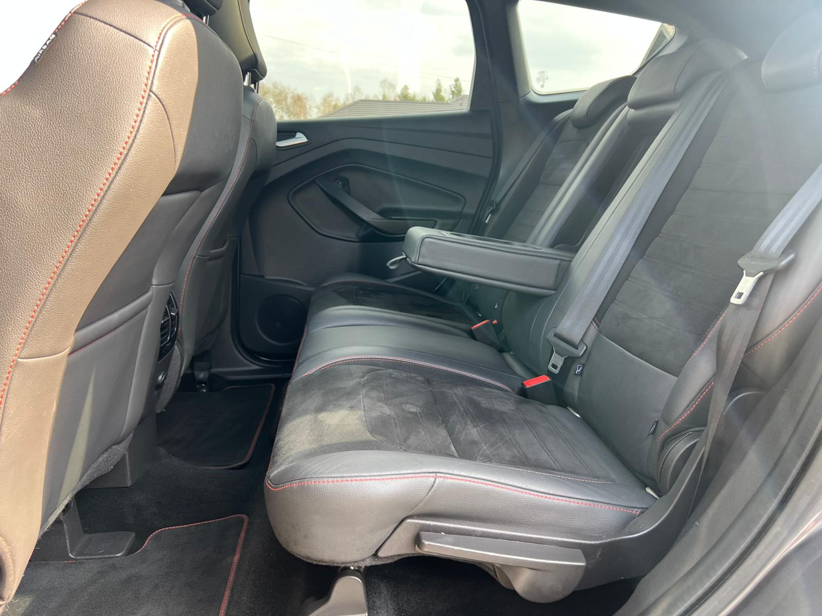 Ford Kuga 2.0 *ST-LINE*BiXenon Skóra Panorama Keyles Sony BEZKOLIZYJNY