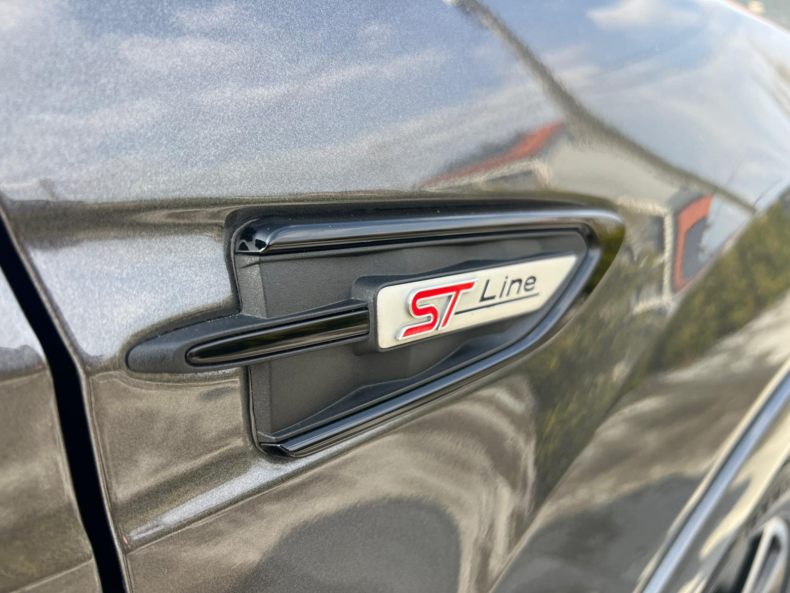 Ford Kuga 2.0 *ST-LINE*BiXenon Skóra Panorama Keyles Sony BEZKOLIZYJNY