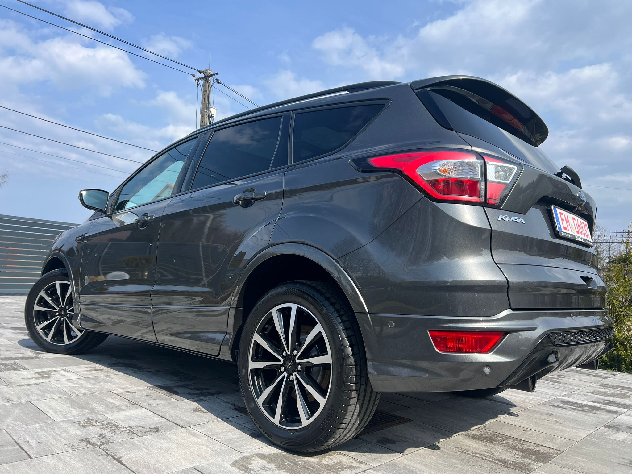 Ford Kuga 2.0 *ST-LINE*BiXenon Skóra Panorama Keyles Sony BEZKOLIZYJNY