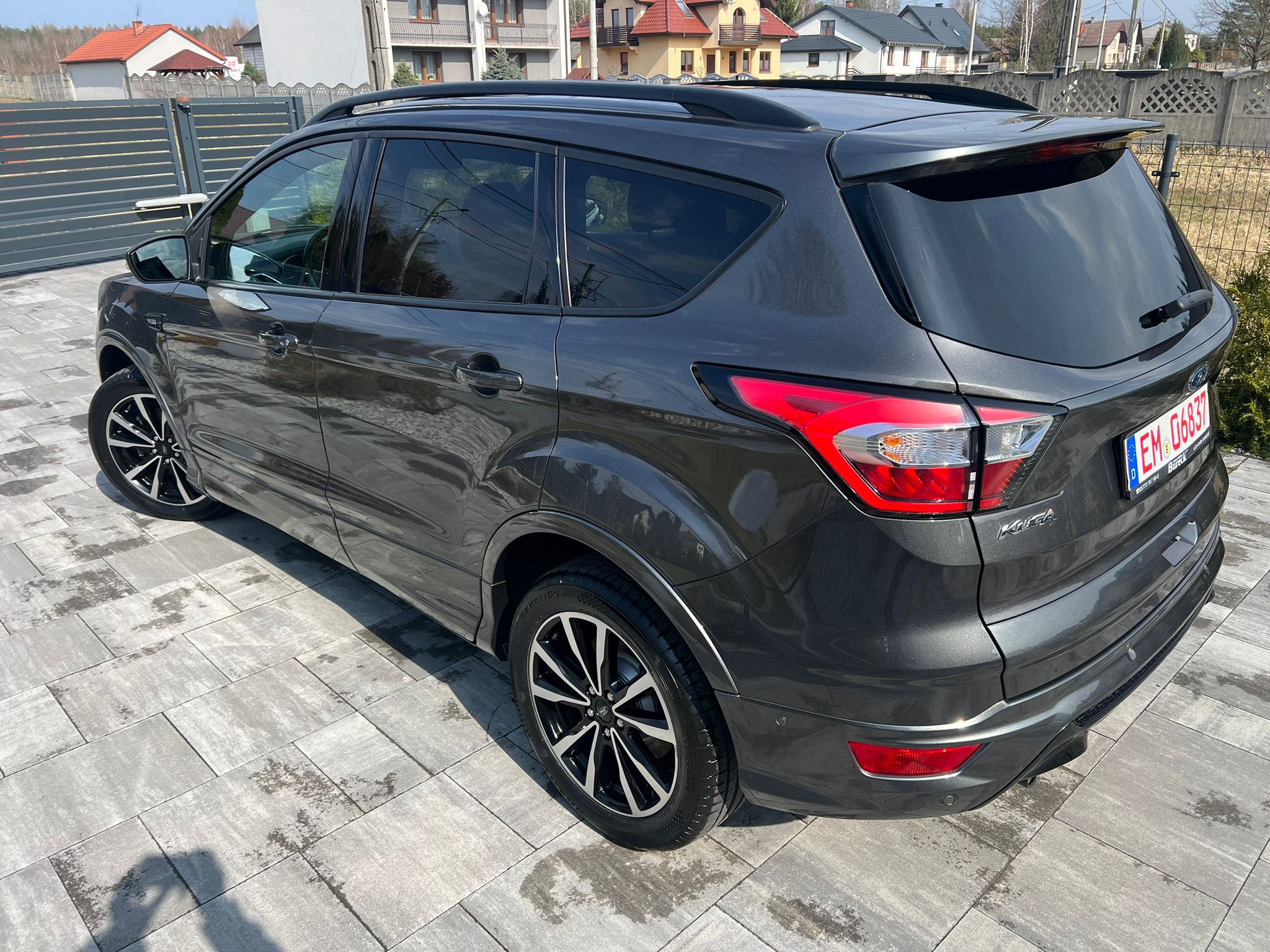 Ford Kuga 2.0 *ST-LINE*BiXenon Skóra Panorama Keyles Sony BEZKOLIZYJNY