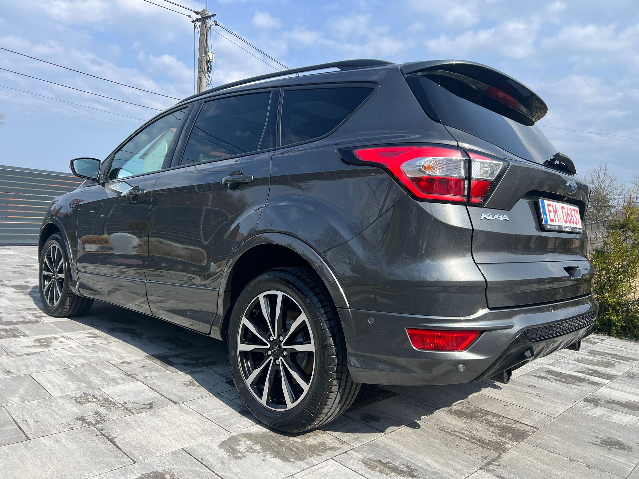 Ford Kuga 2.0 *ST-LINE*BiXenon Skóra Panorama Keyles Sony BEZKOLIZYJNY