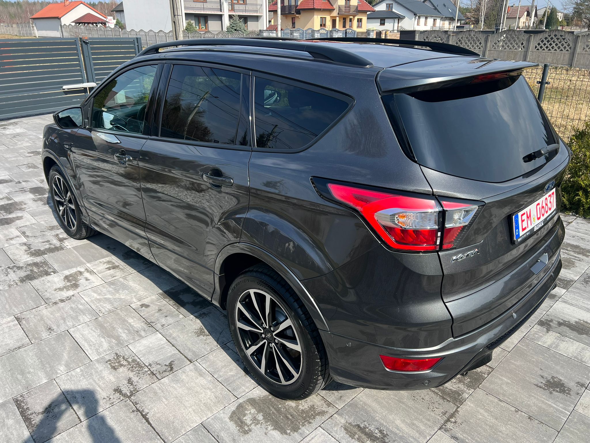 Ford Kuga 2.0 *ST-LINE*BiXenon Skóra Panorama Keyles Sony BEZKOLIZYJNY