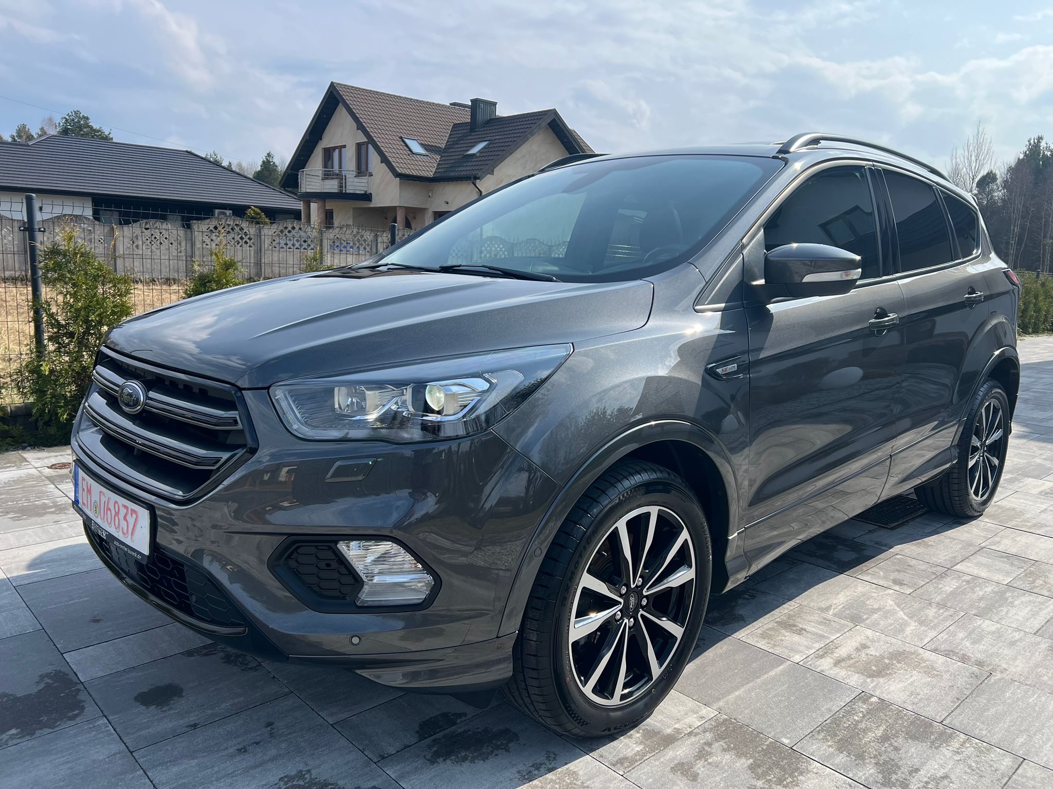 Ford Kuga 2.0 *ST-LINE*BiXenon Skóra Panorama Keyles Sony BEZKOLIZYJNY