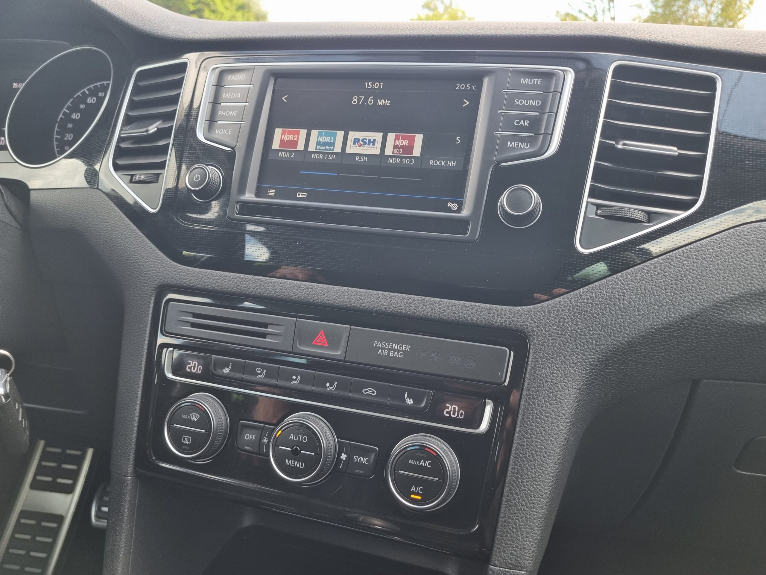 1.4*SOUND 125KM* RADAR Navi PDCx2  Webasto BeZkOLiZyJnY