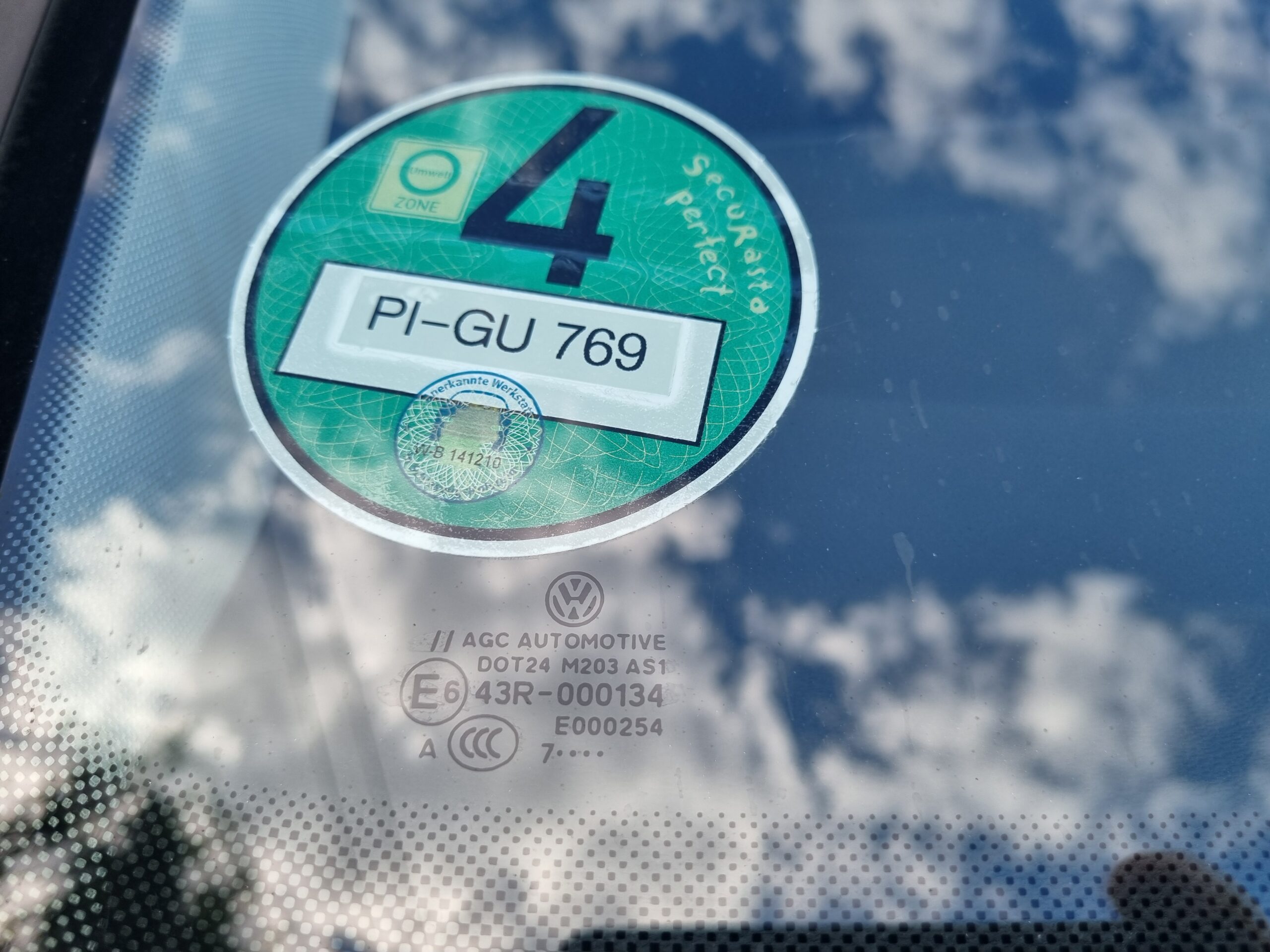 1.4*SOUND 125KM* RADAR Navi PDCx2  Webasto BeZkOLiZyJnY