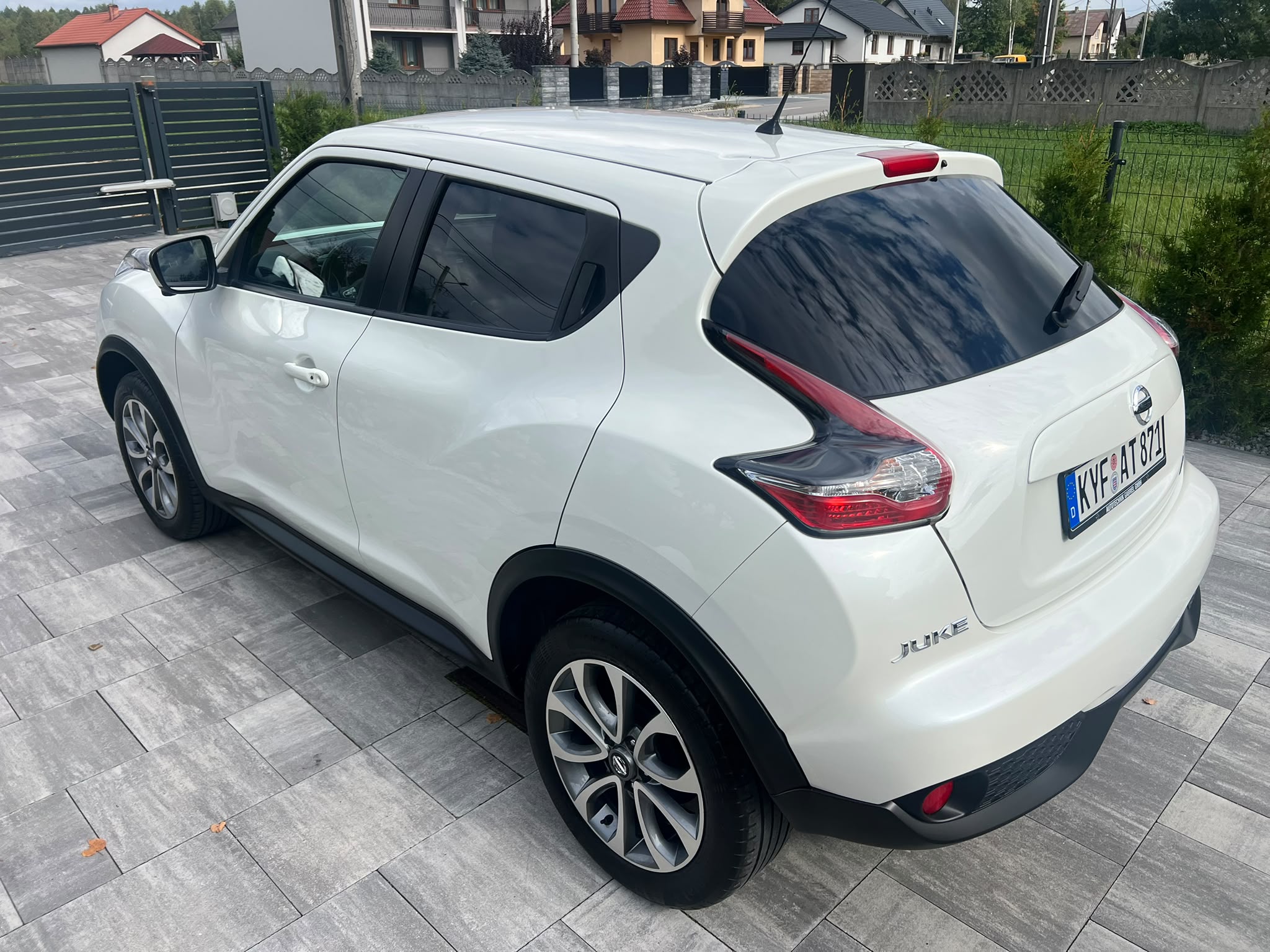 NISSAN JUKE 1.6 BENZYNA TEKNA FULL
