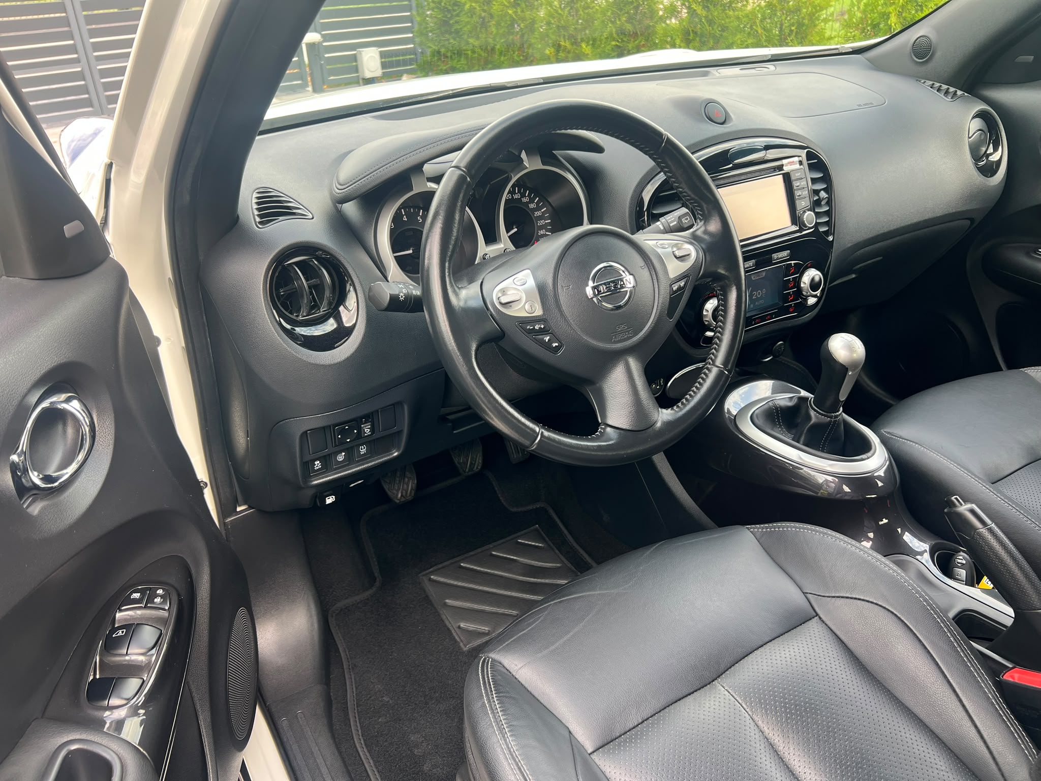 NISSAN JUKE 1.6 BENZYNA TEKNA FULL