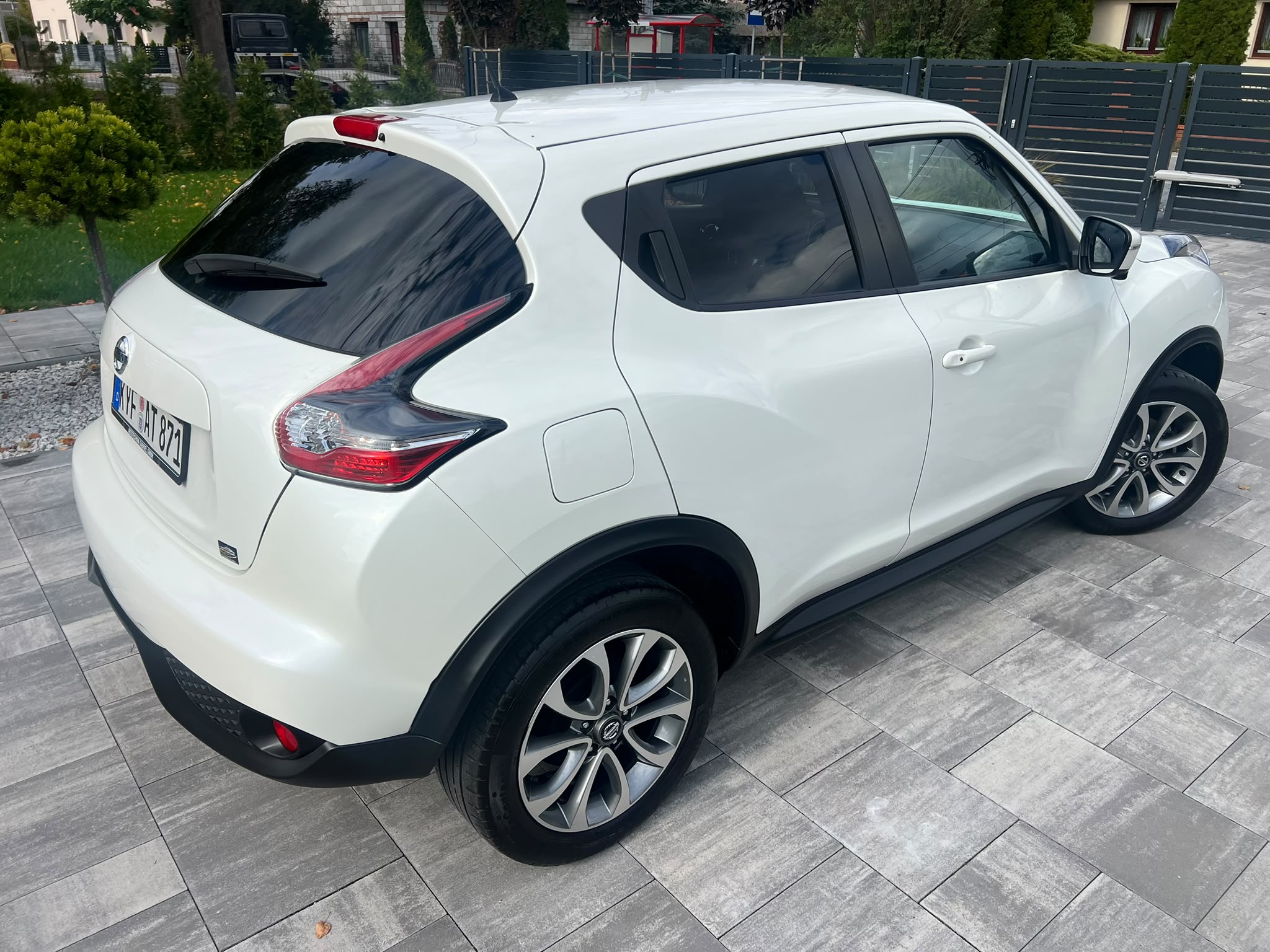 NISSAN JUKE 1.6 BENZYNA TEKNA FULL