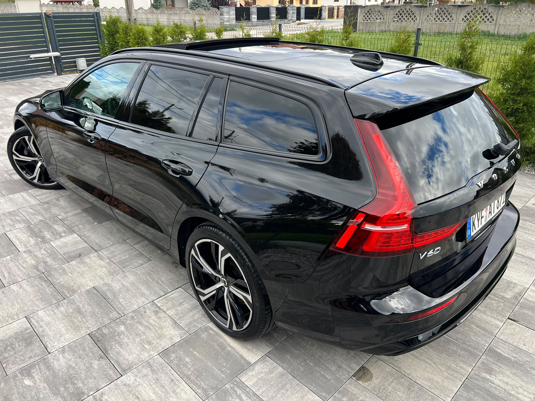 Volvo V60 B4 D Ultimate Dark