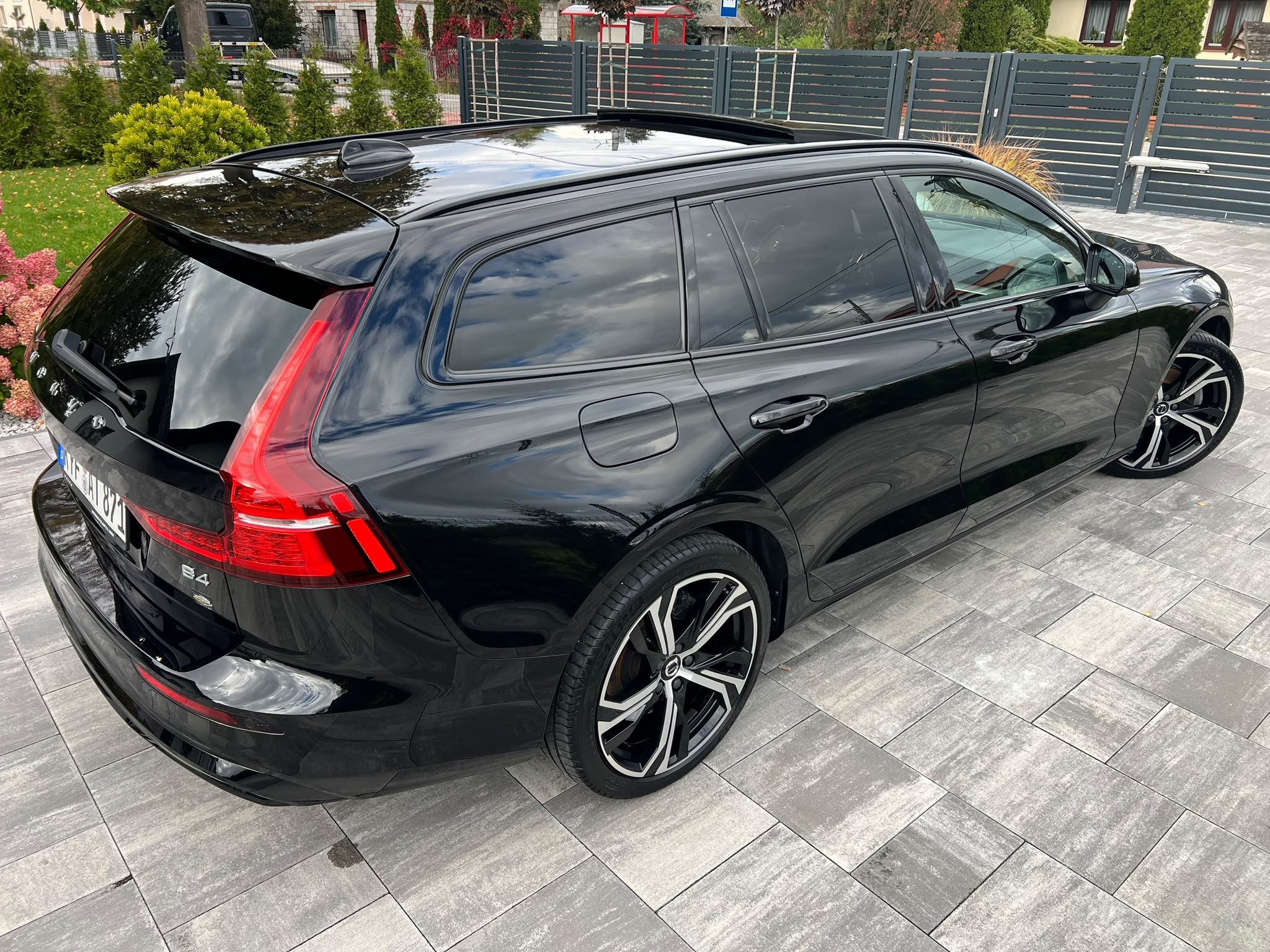 Volvo V60 B4 D Ultimate Dark