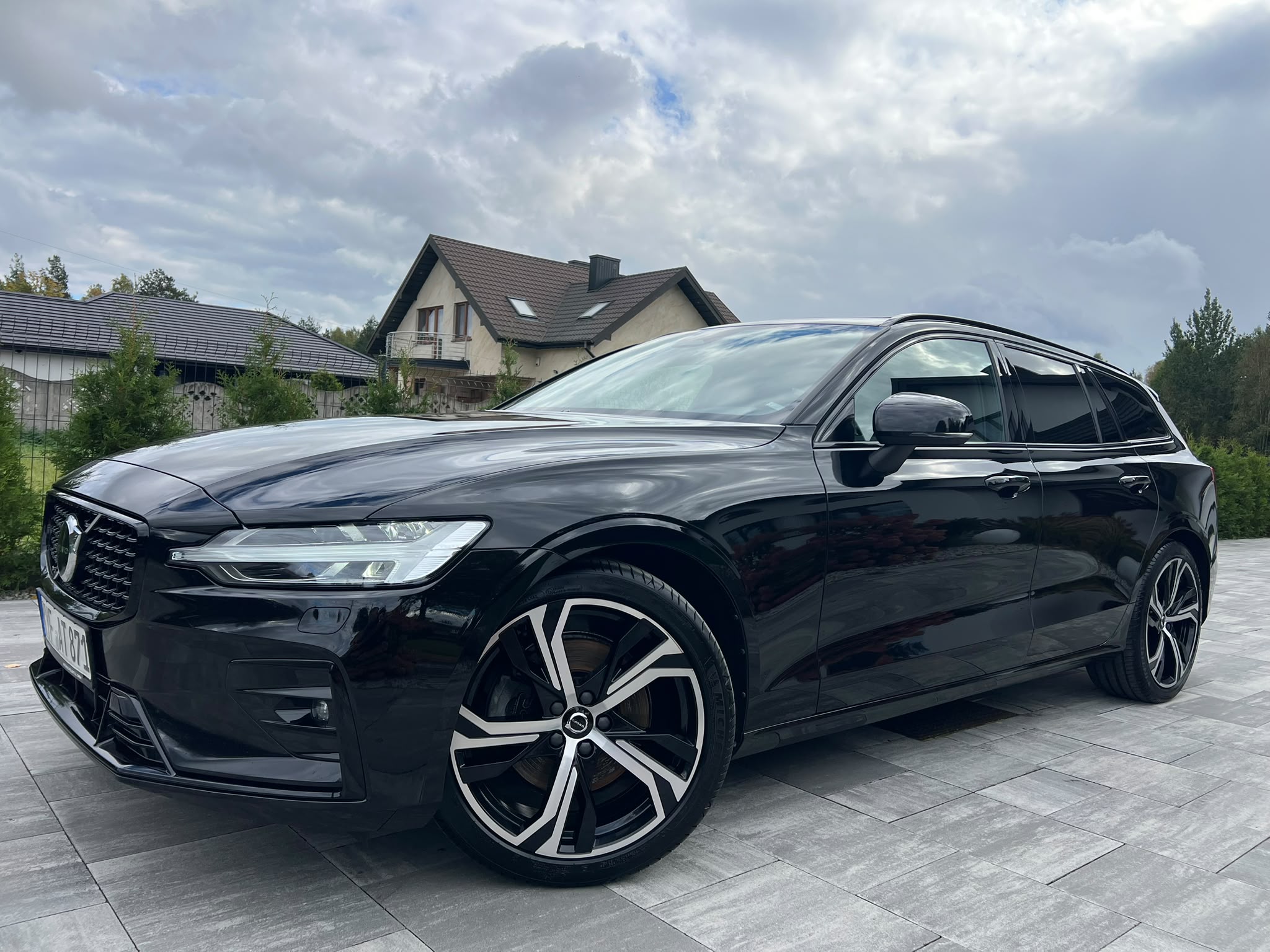 Volvo V60 B4 D Ultimate Dark
